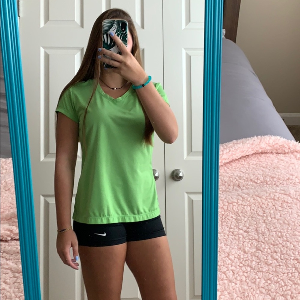 😱2 IN 1!!😱Green and Blue Dry Fit Tee-Shirts